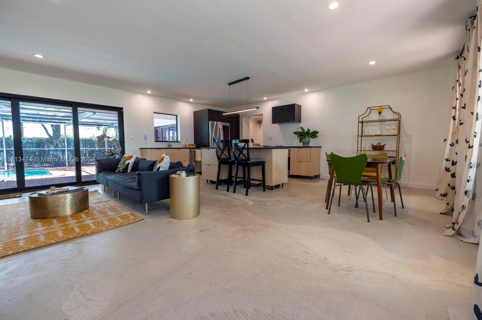 1800 92nd Pl, Miami, FL 33165-7736