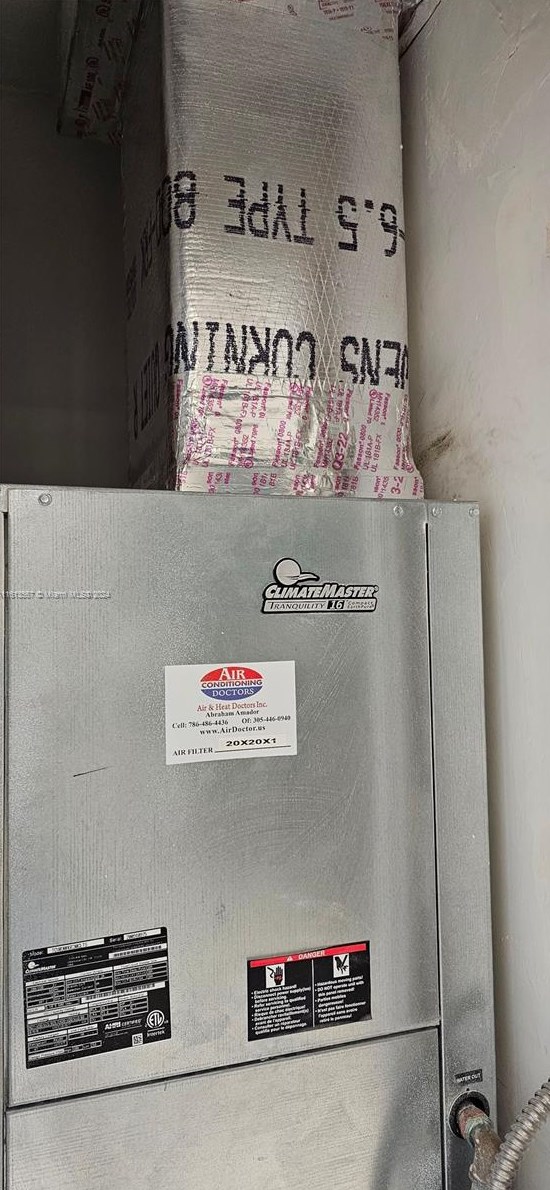 20100 Country Club Dr, Miami FL 33180-1672 exterior