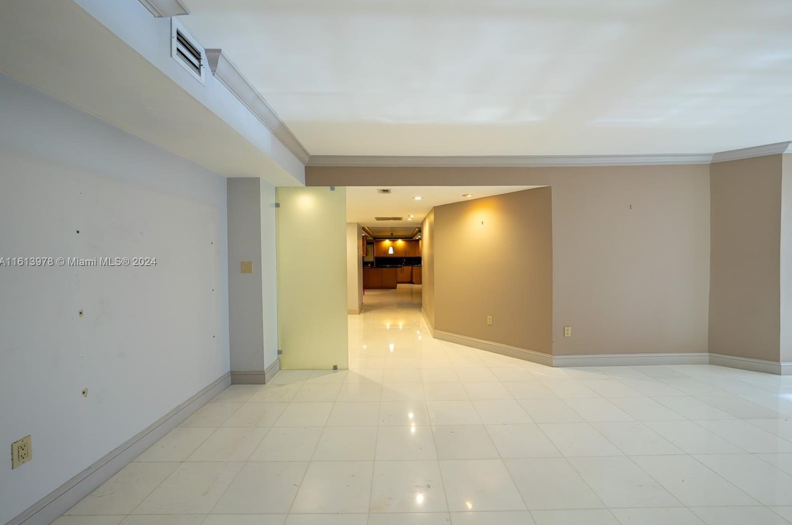 2333 Brickell Ave #610, Miami, FL 33129