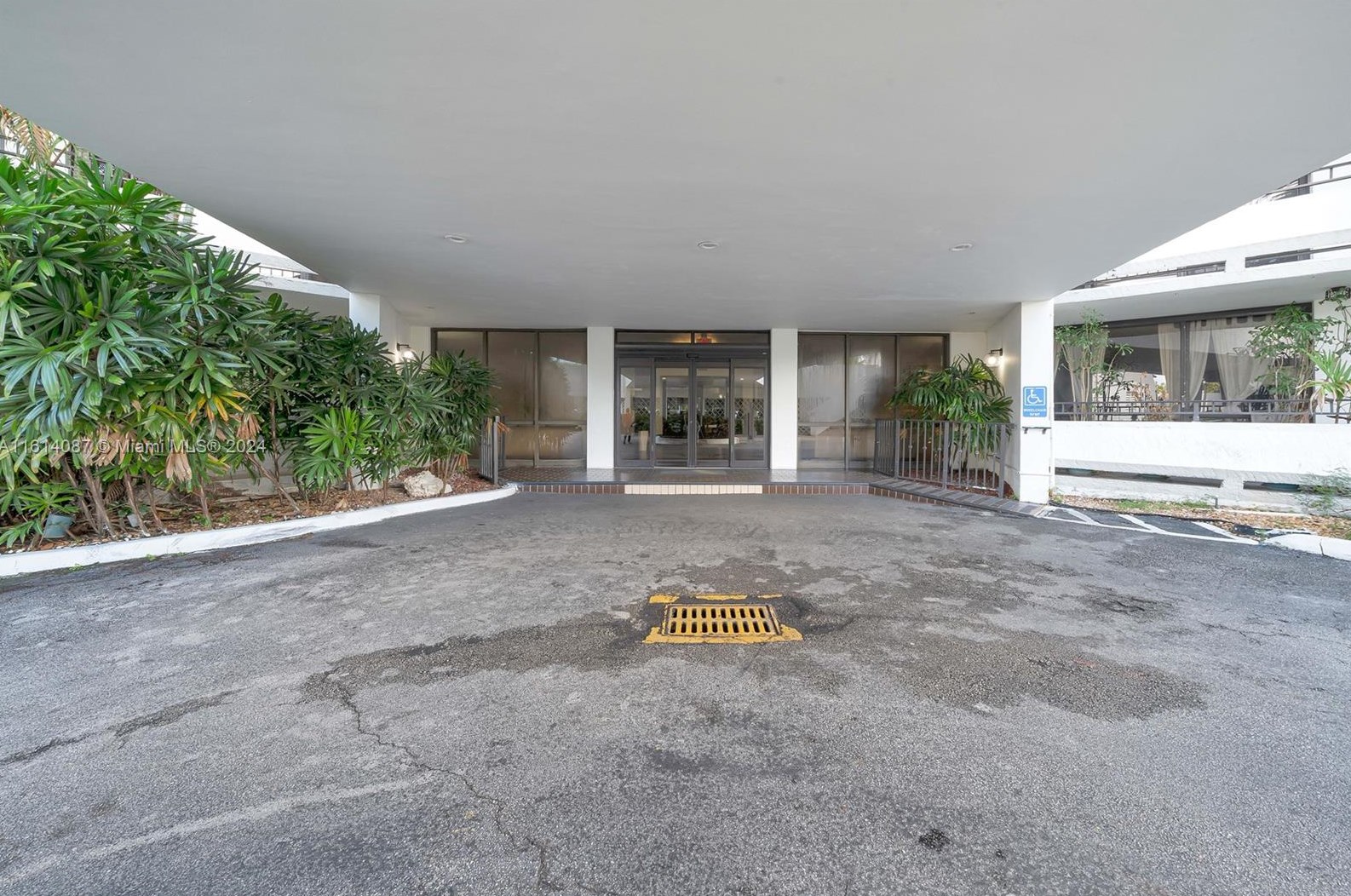 13953 Kendale Lakes Cir #809b, Miami, FL 33183