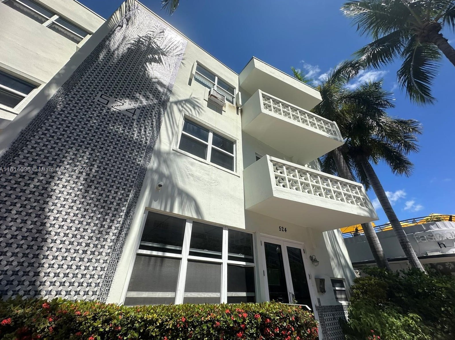 524 Washington Ave #208, Miami, FL 33139
