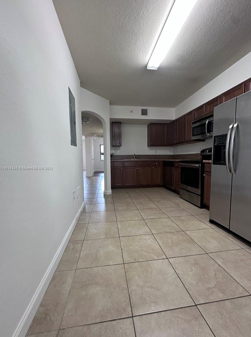 22421 Sw 88th Pl #205-2, Miami, FL