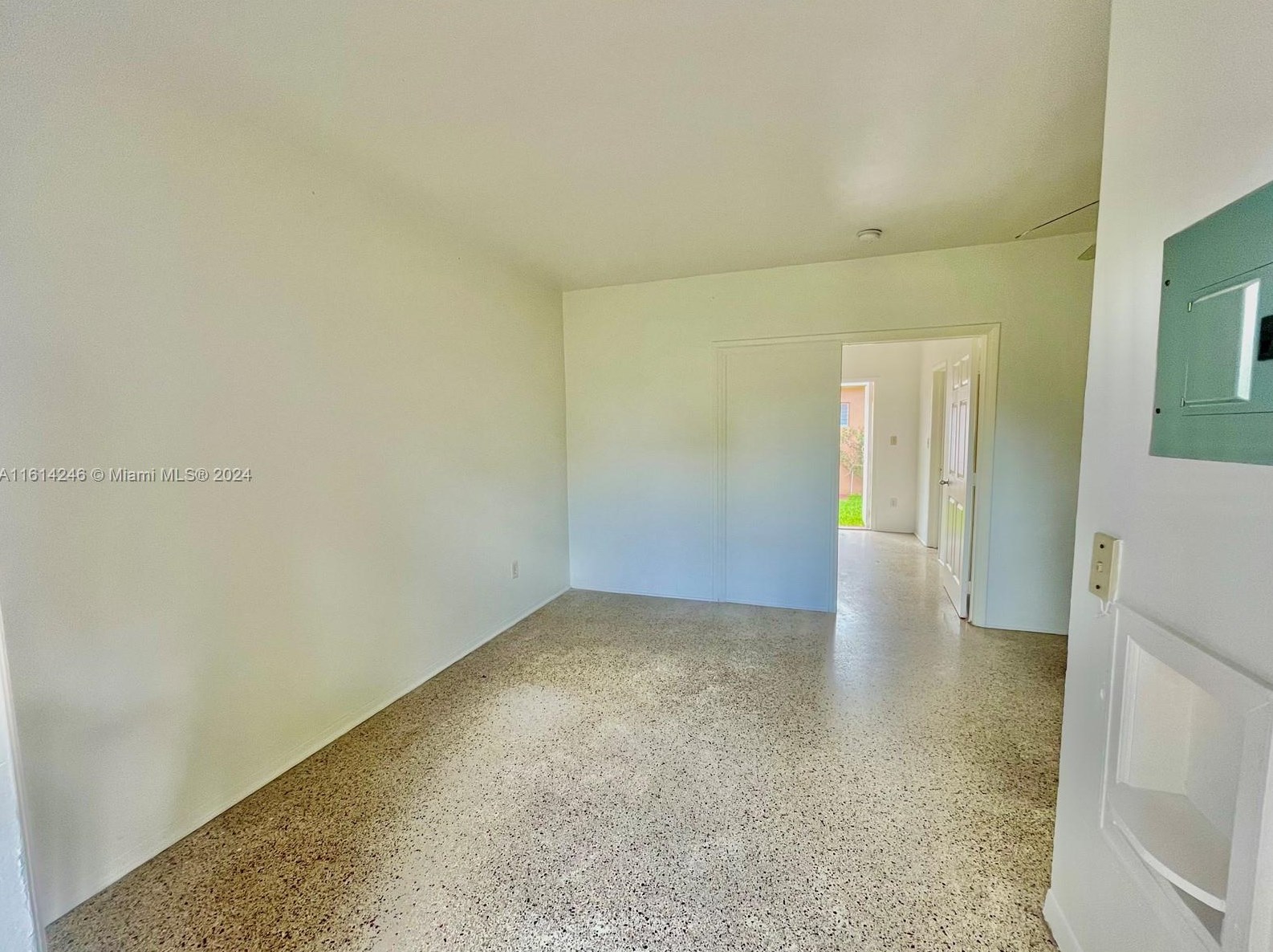 140 Sw 30th Ct #132, Miami, FL 33135