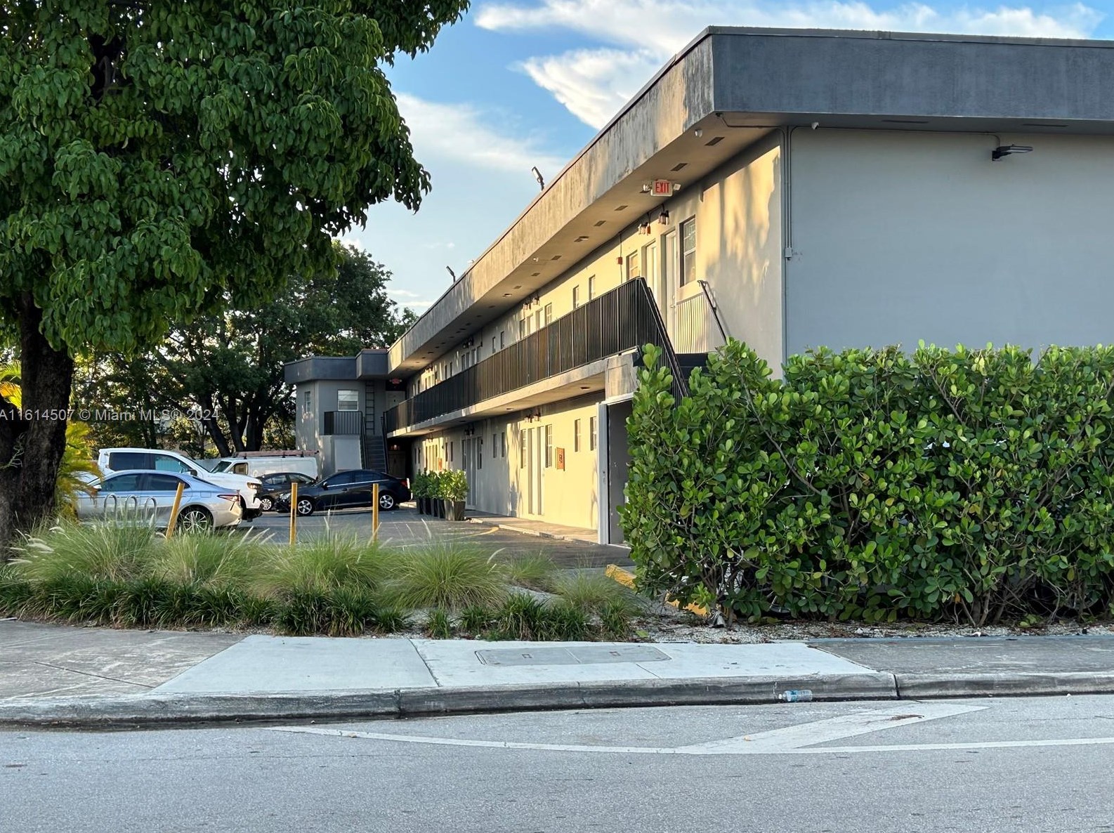 4393 Nw 11th St #18, Miami, FL 33126