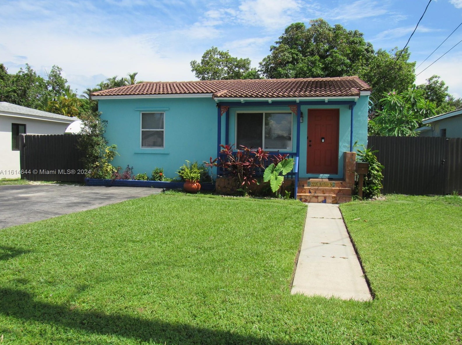 2226 Arthur St, Hollywood, FL 33020