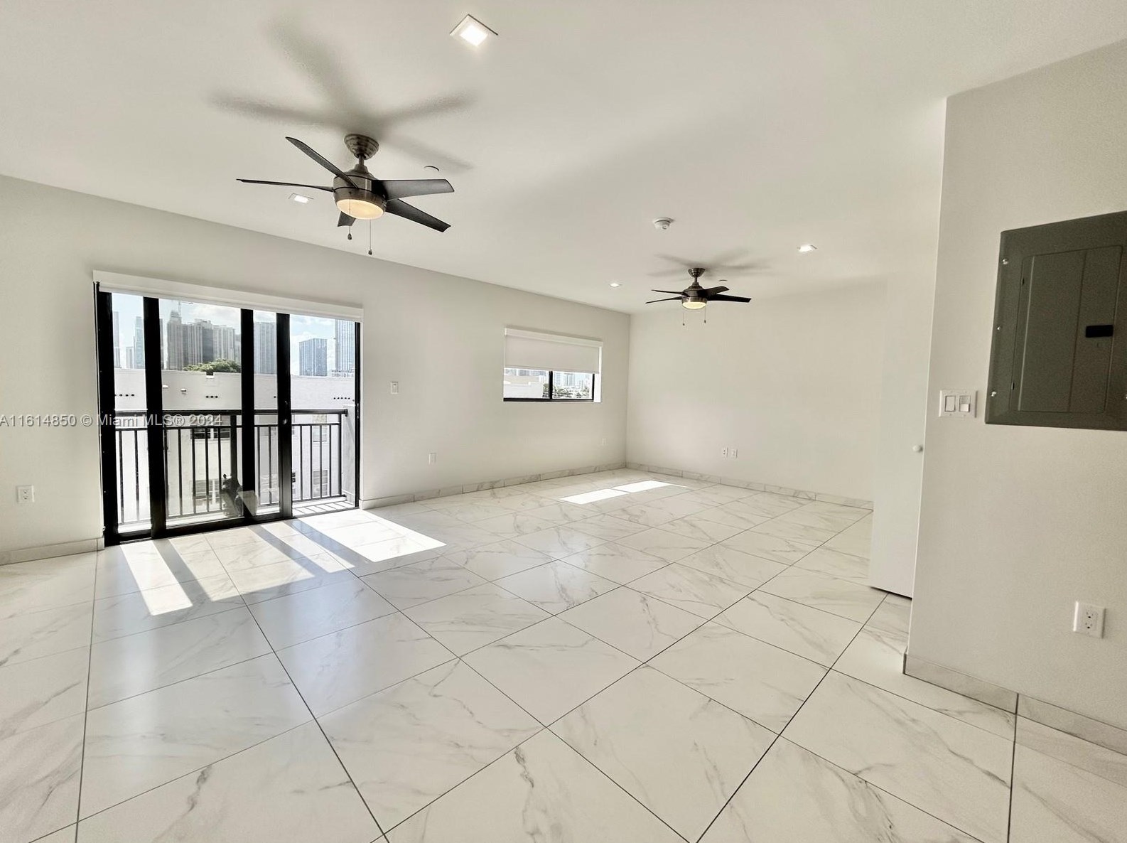 836 Sw 2nd St #404, Miami, FL 33130