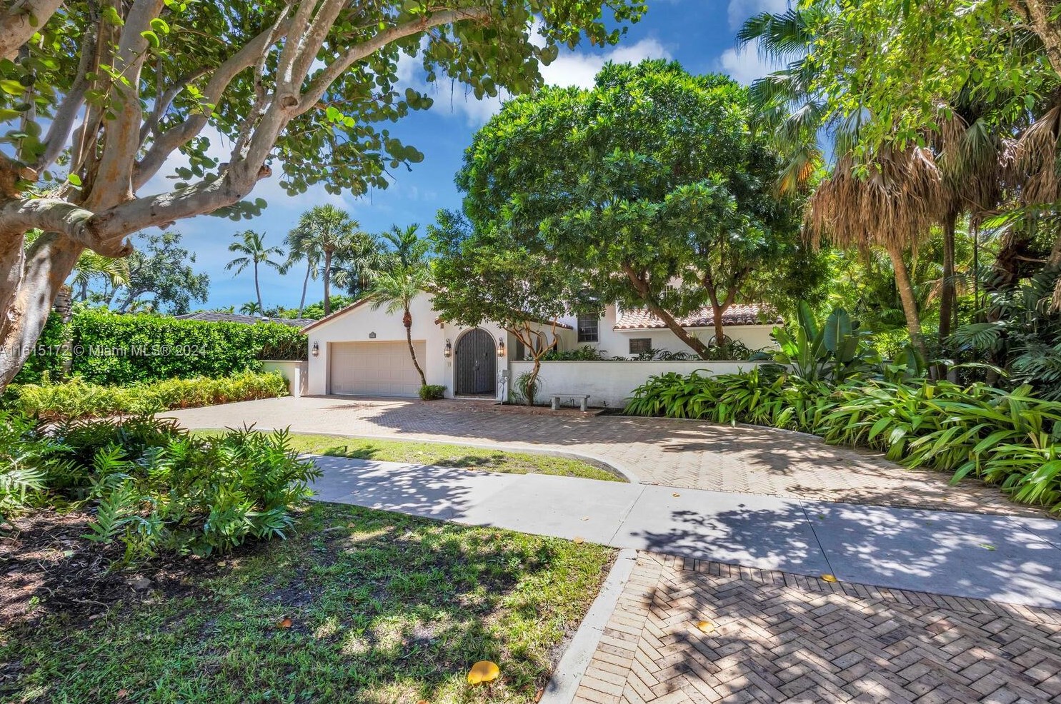 6811 Riviera Dr, Miami, FL 33146