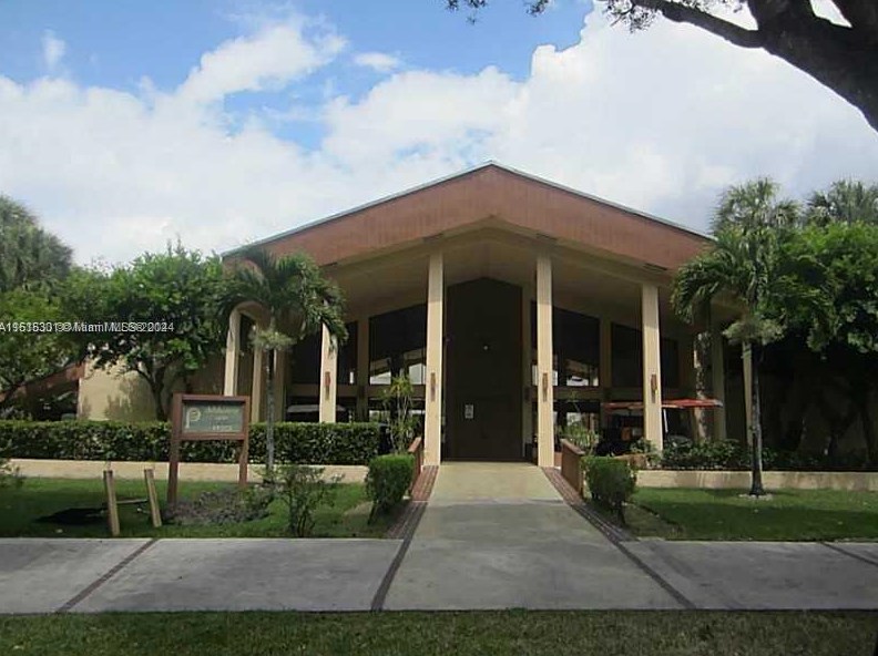 14301 N Kendall Dr #101b, Miami, FL 33186