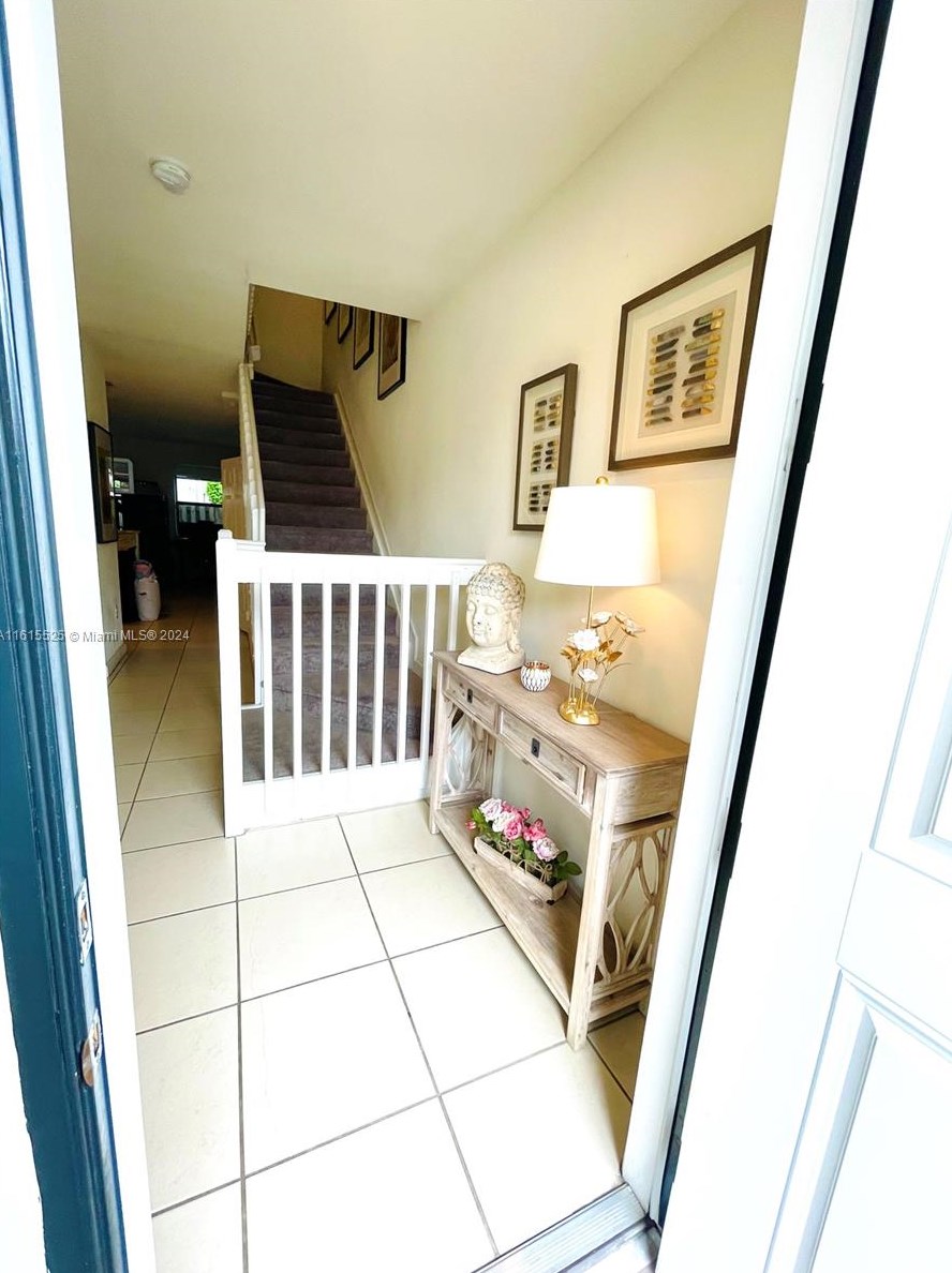 15077 Sw 115th St, Miami, FL 33196