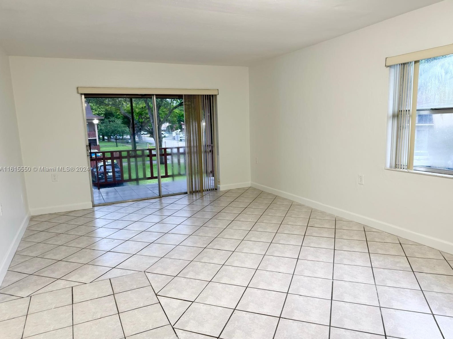 11205 Sw 88th St #209a, Miami, FL 33176