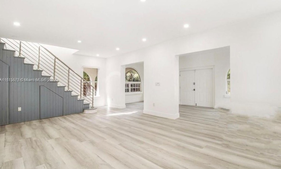 22 44th St, Miami, FL 33127-2612