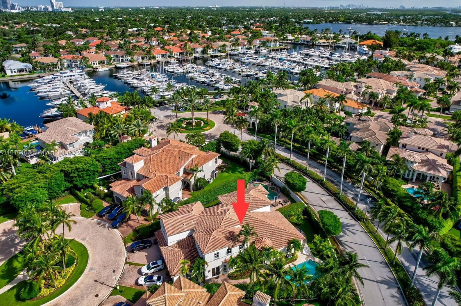 808 Spinnaker Dr, Hollywood FL 33019-5027 exterior