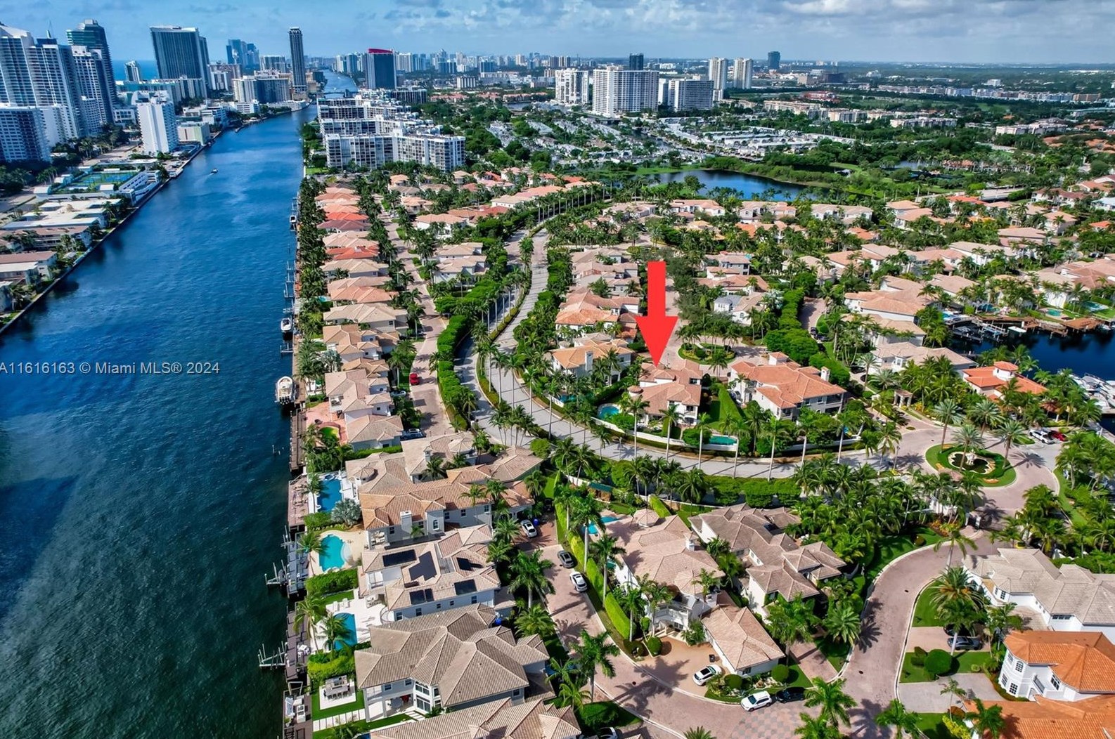 808 Spinnaker Dr, Hollywood FL 33019-5027 exterior