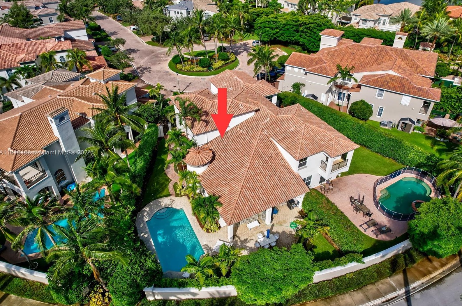 808 Spinnaker Dr, Hollywood FL 33019-5027 exterior