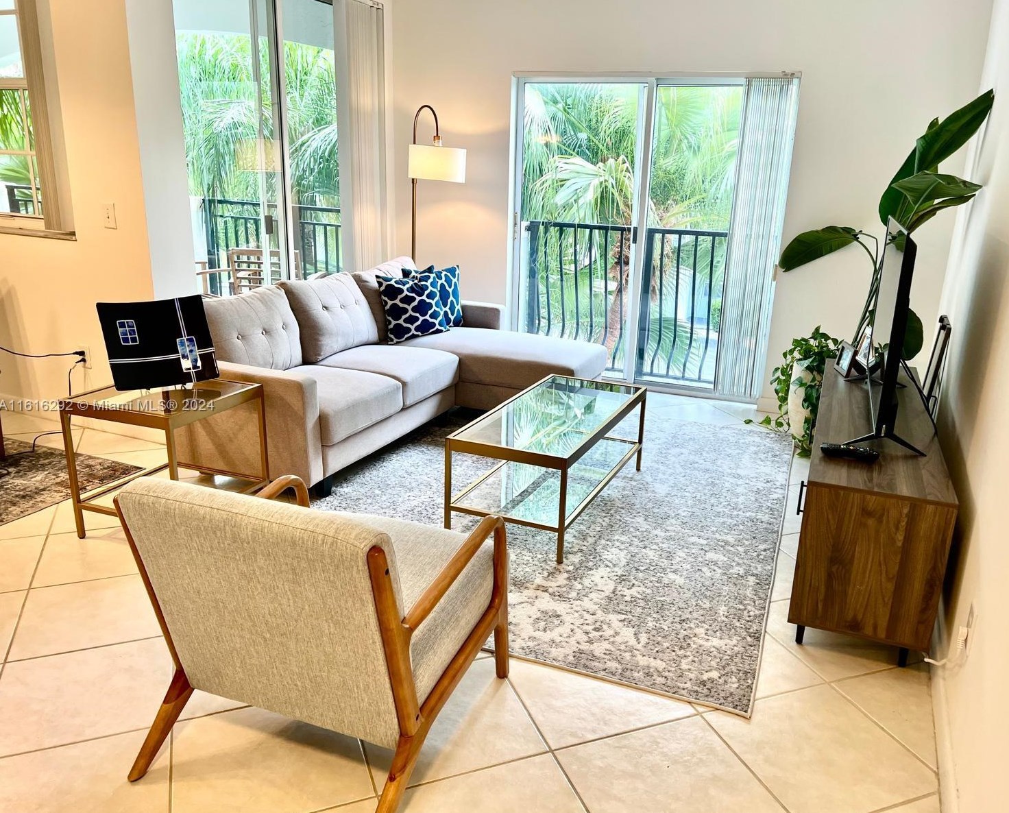 3165 Ne 184th St Apt 6301, Miami, FL 33160