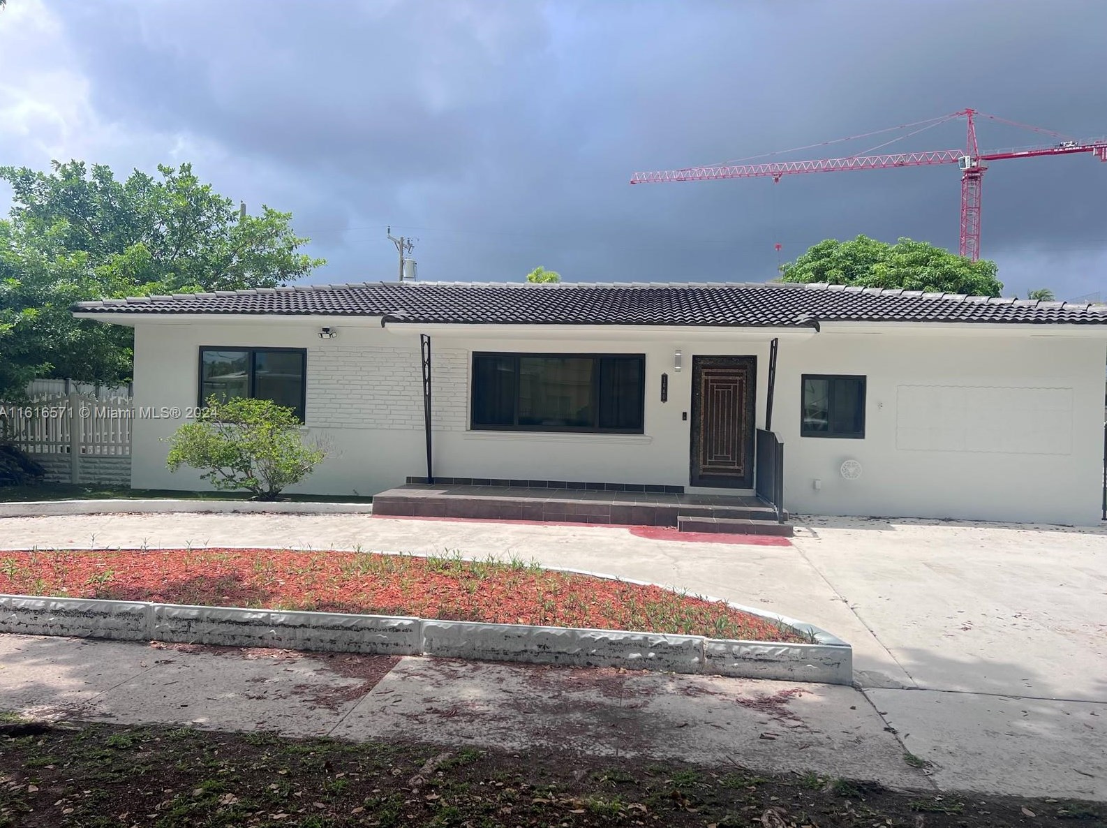 1660 Nw 125th St, Miami, FL 33167