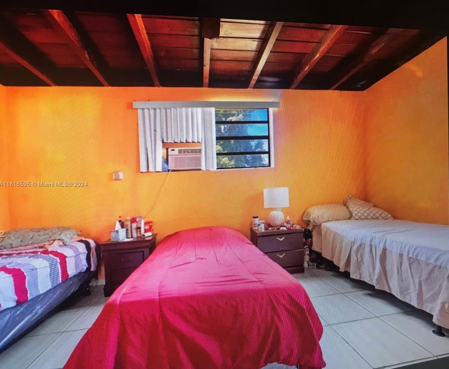 571 183rd St, Miami, FL 33169-4469