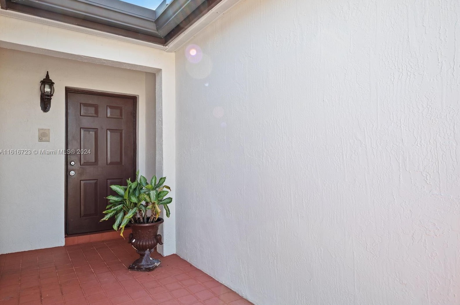 15776 Sw 74th Ln, Miami, FL 33193