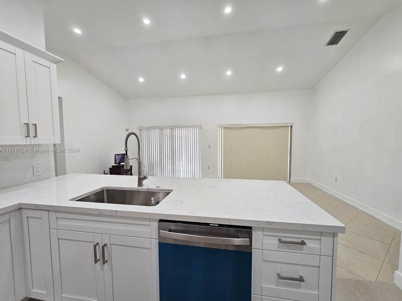15160 Sw 128th Ave, Miami, FL 33186