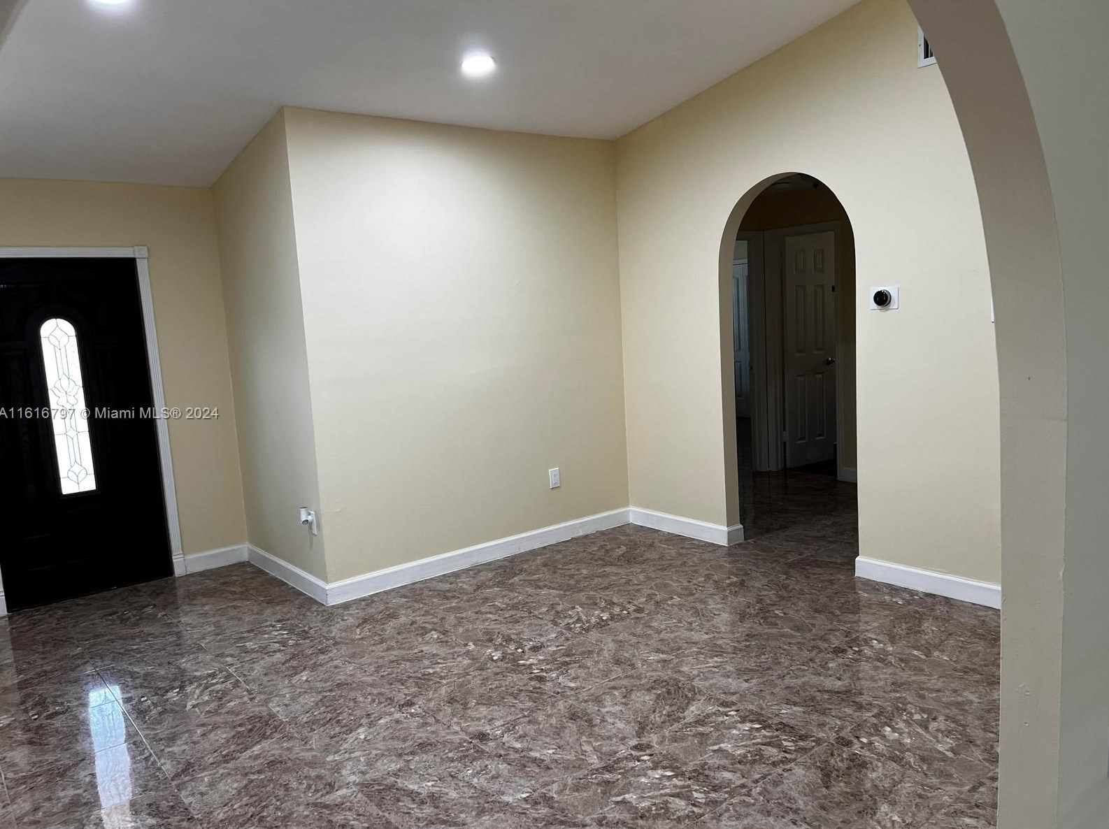 1071 Nw 128th Ave, Miami, FL 33182