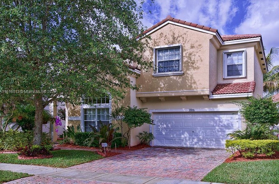 1954 Nw 74th Way, Hollywood, FL 33024