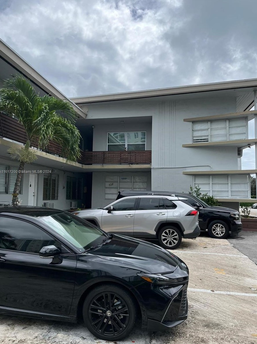 6727 Indian Creek Dr #12, Miami Beach, FL 33141