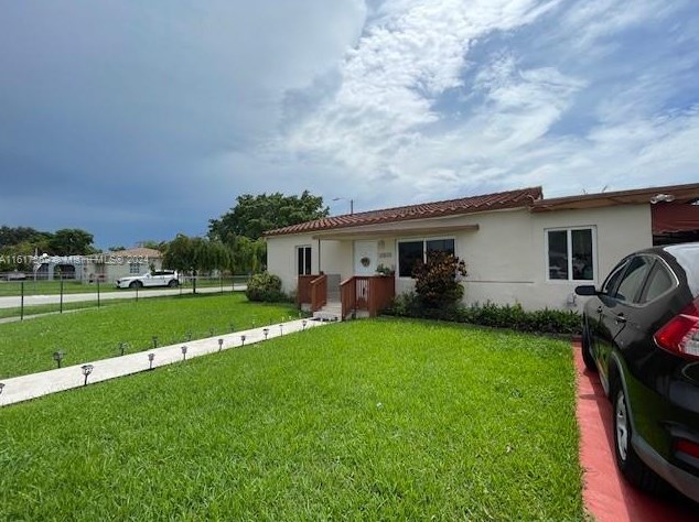 1840 36th Ave, Miami, FL 33125-1062