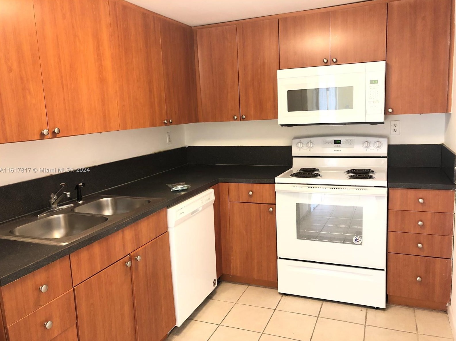 8261 Nw 8th St #435, Miami, FL 33126
