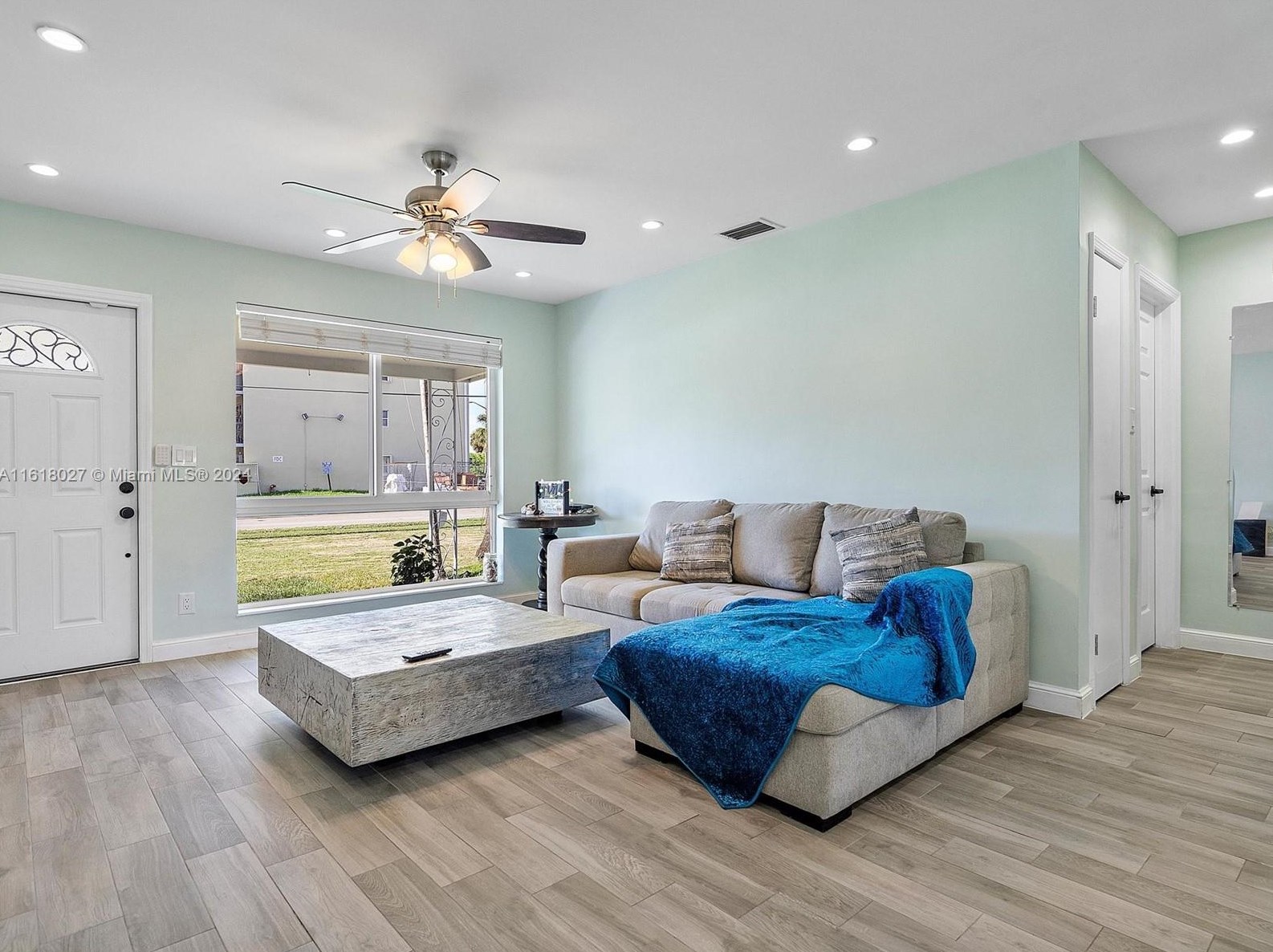 1426 Arthur St, Hollywood FL  33020-3743 exterior