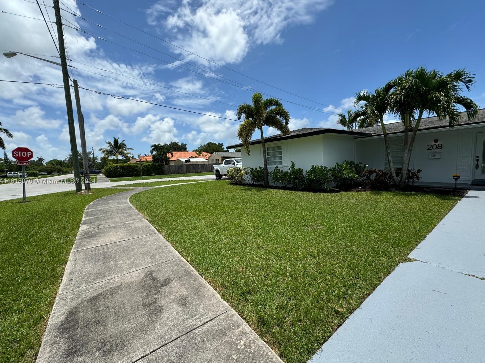 208 19th St, Homestead, FL 33030-3111