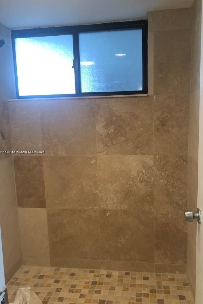 8365 152nd Ave, Miami FL  33193-4082 exterior