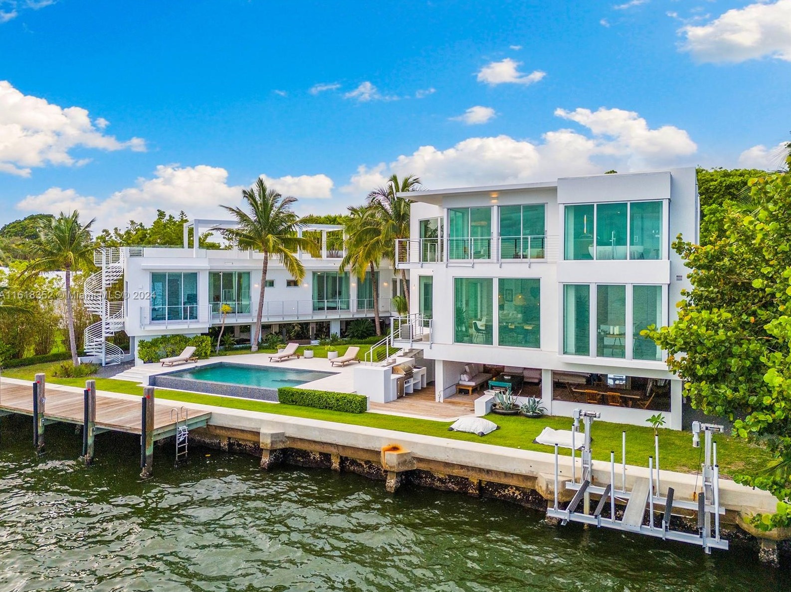 1490 Ne 101st St, Miami, FL 33138