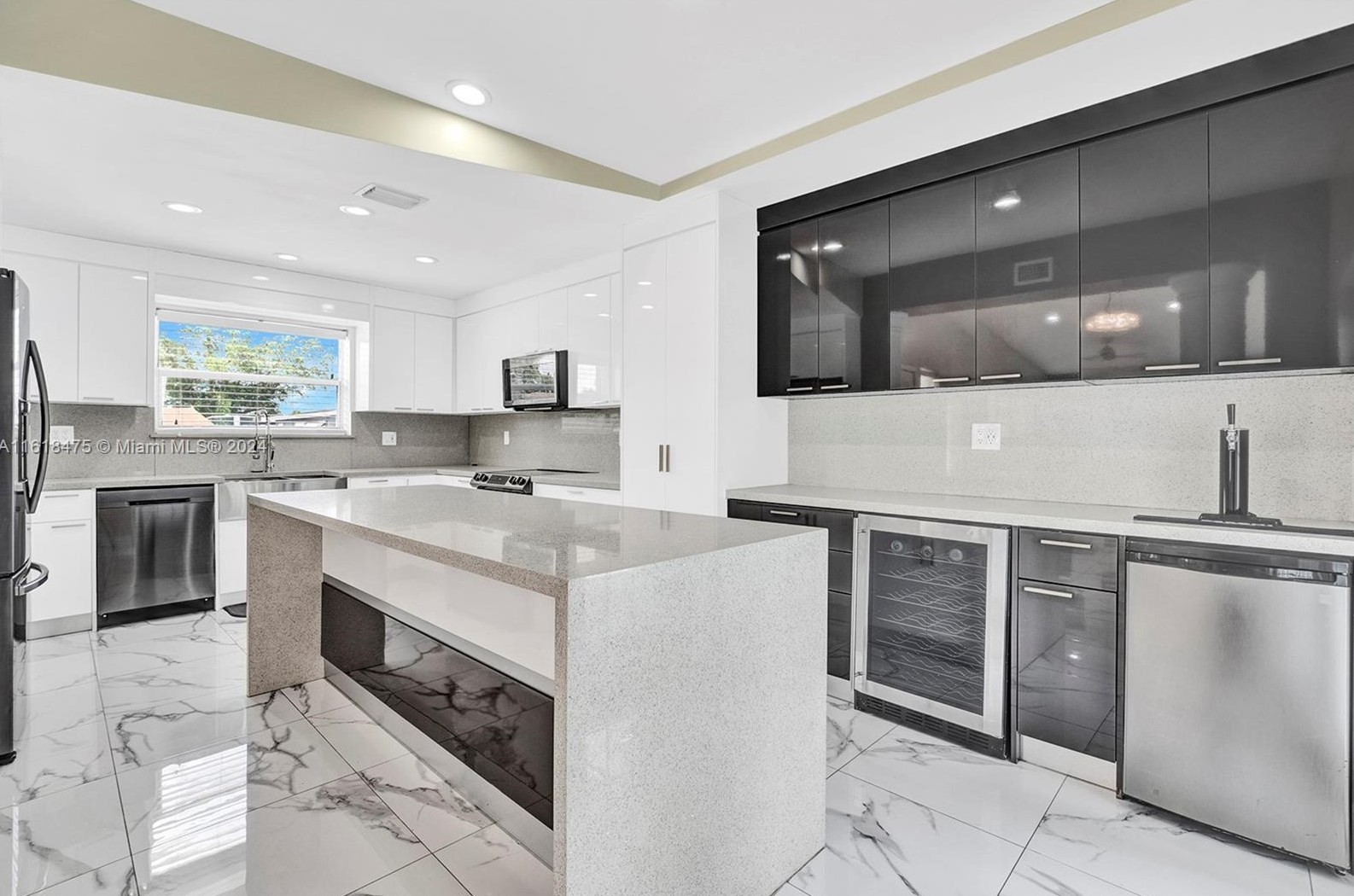 7101 Harding St, Hollywood, FL 33024