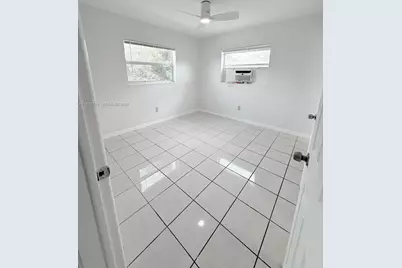 100 NE 78th St #9, Miami, FL 33138 - Photo 8
