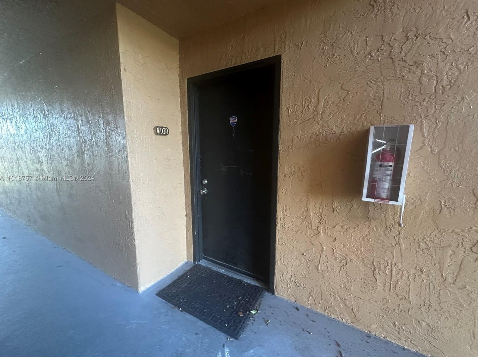 8311 Sw 5th St #108, Hollywood, FL 33025