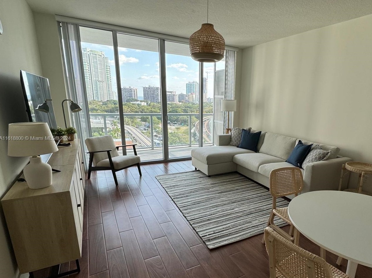79 Sw 12th St #1502-s, Miami, FL 33130