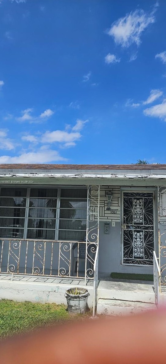 1061 87th St, Miami, FL 33138-3471