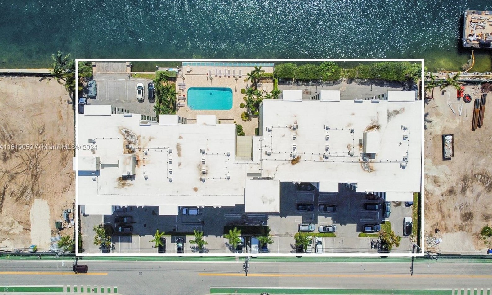 9800 W Bay Harbor Dr #305, Miami, FL 33154