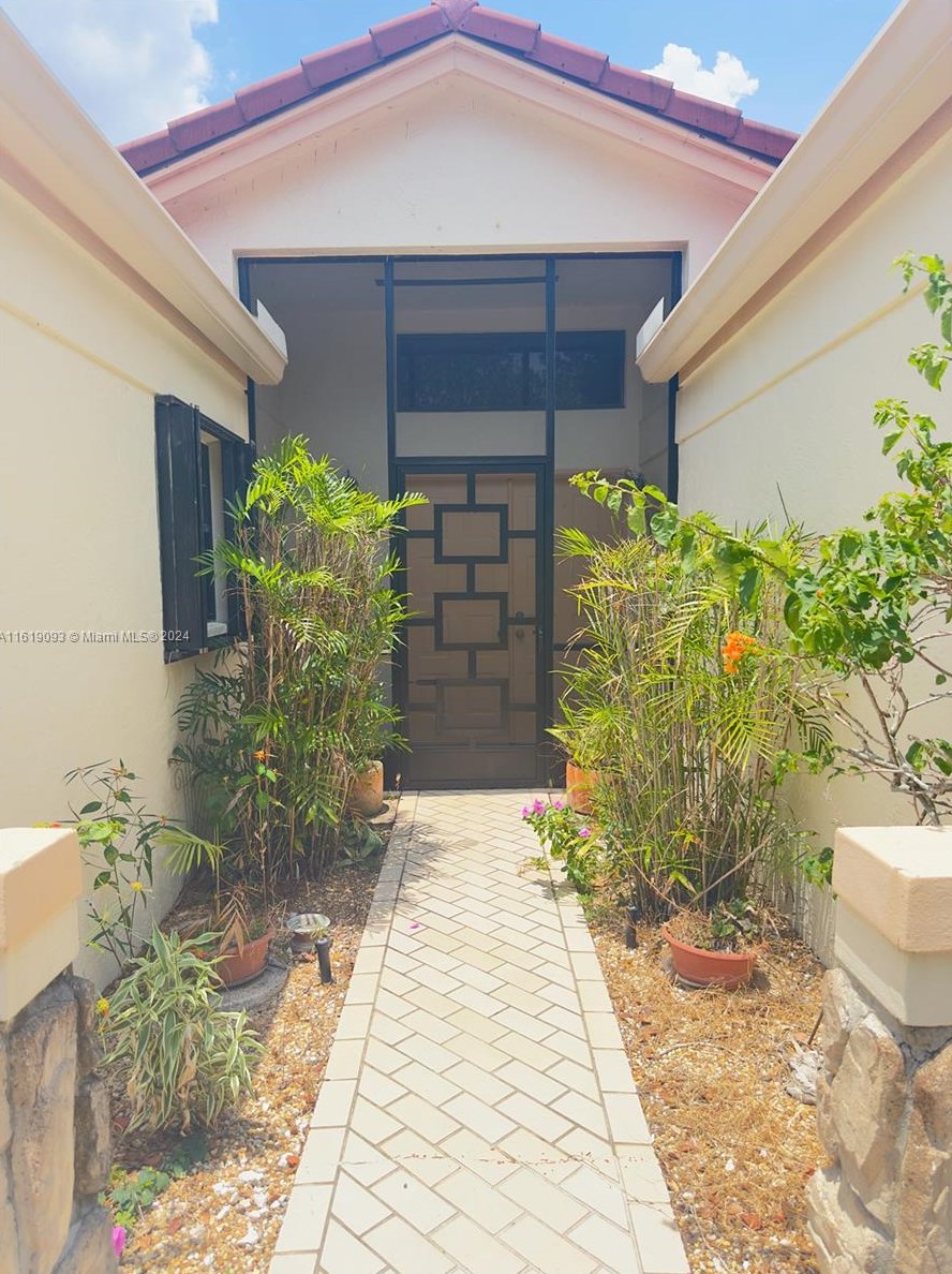 8437 Northstar Ct, Boynton Beach, FL 33436