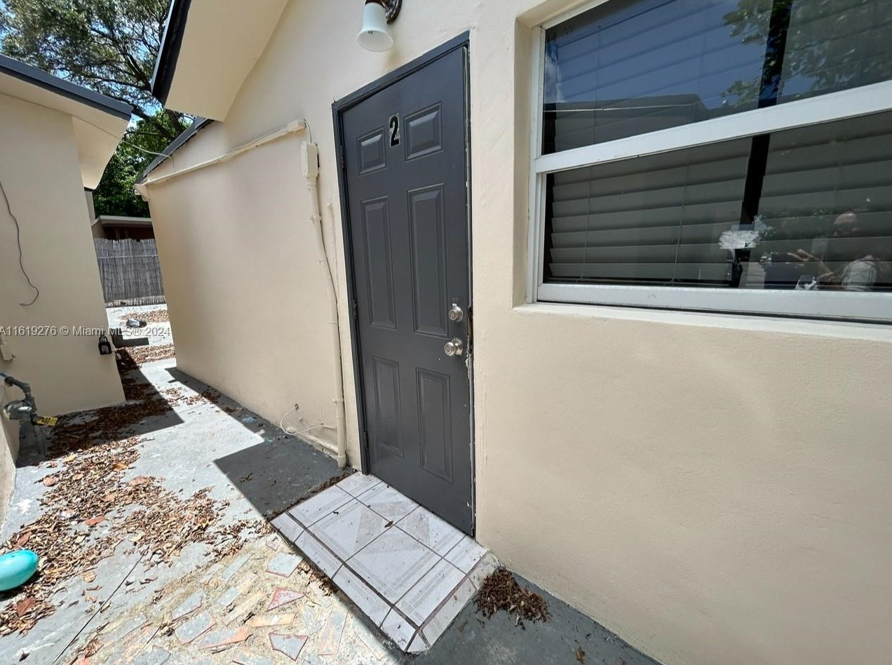 1872 Nw 1st St #2, Miami, FL 33125