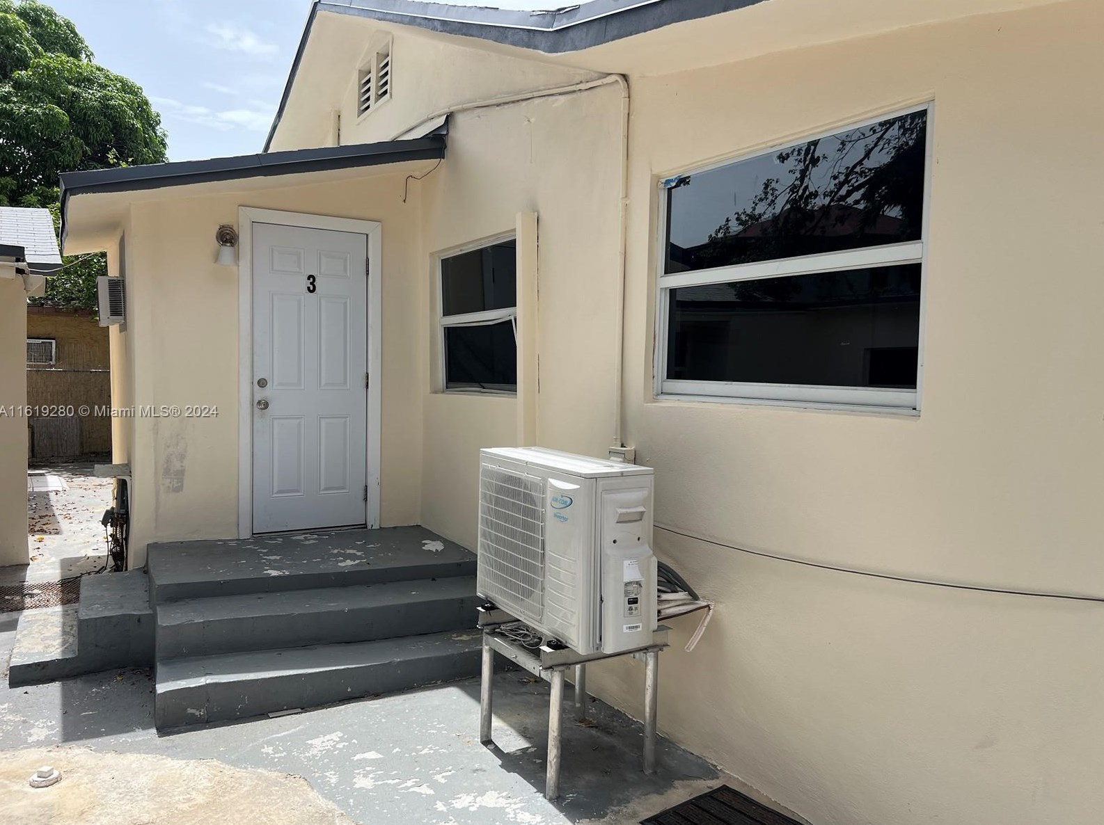 1872 Nw 1st St #3, Miami, FL 33125