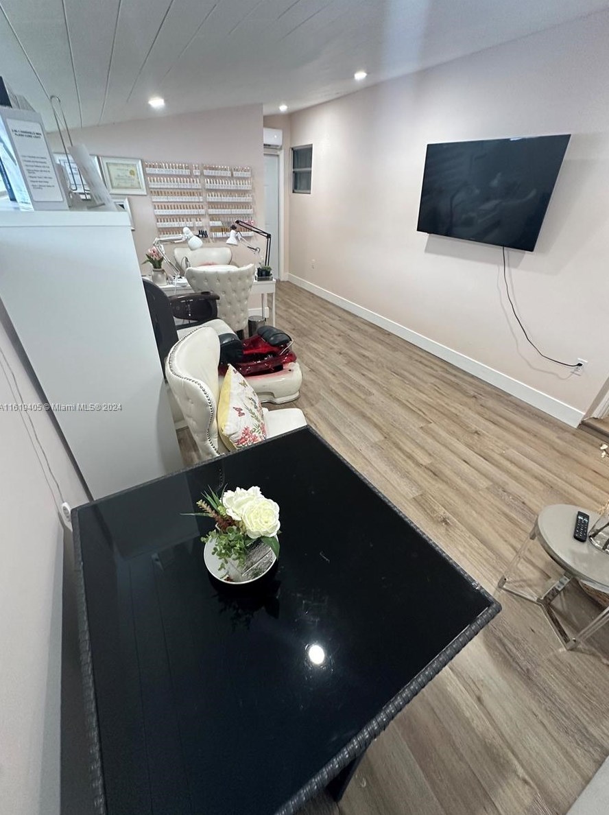 6791 Pershing St, Hollywood FL  33024-1833 exterior