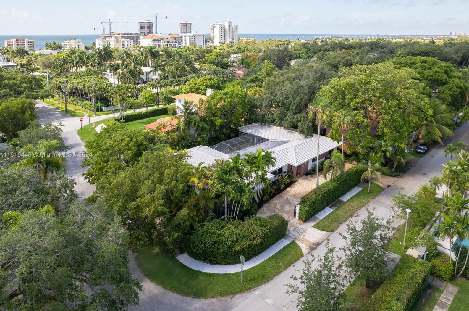 1630 Tigertail Ave, Miami FL 33133-2517 exterior