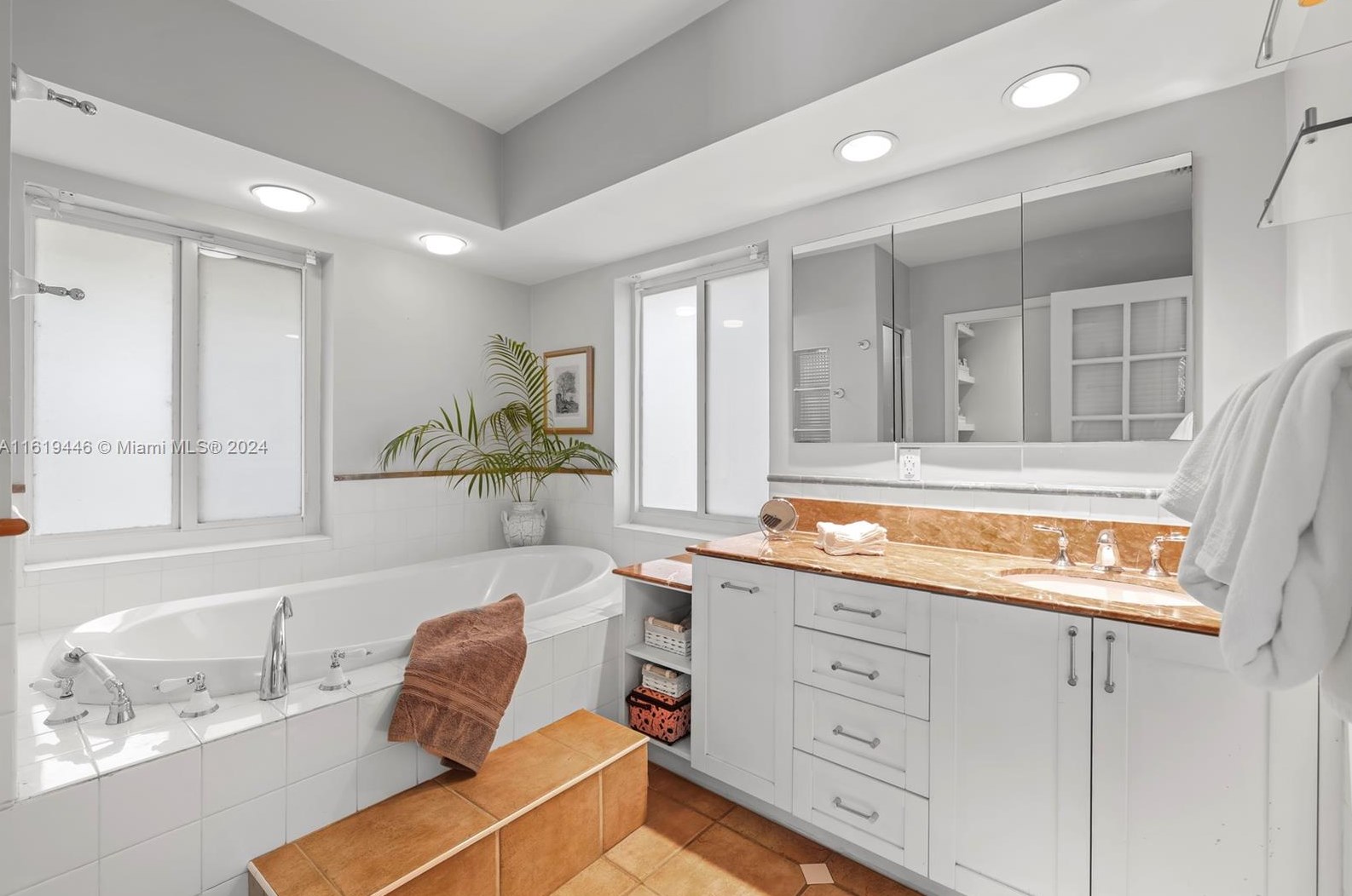 1630 Tigertail Ave, Miami FL 33133-2517 exterior