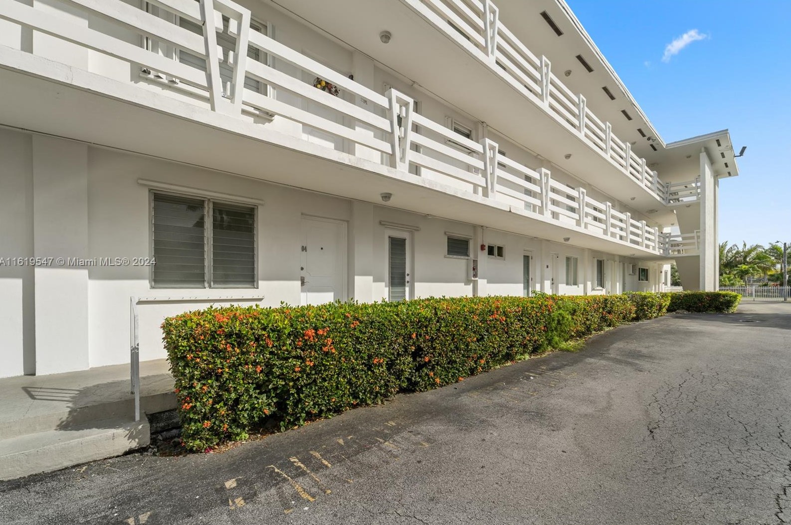 1631 114th St, Miami FL 33167-3644 exterior