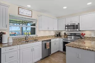 924 Lake Dr E, Lake Placid, FL 33852 - Photo 8