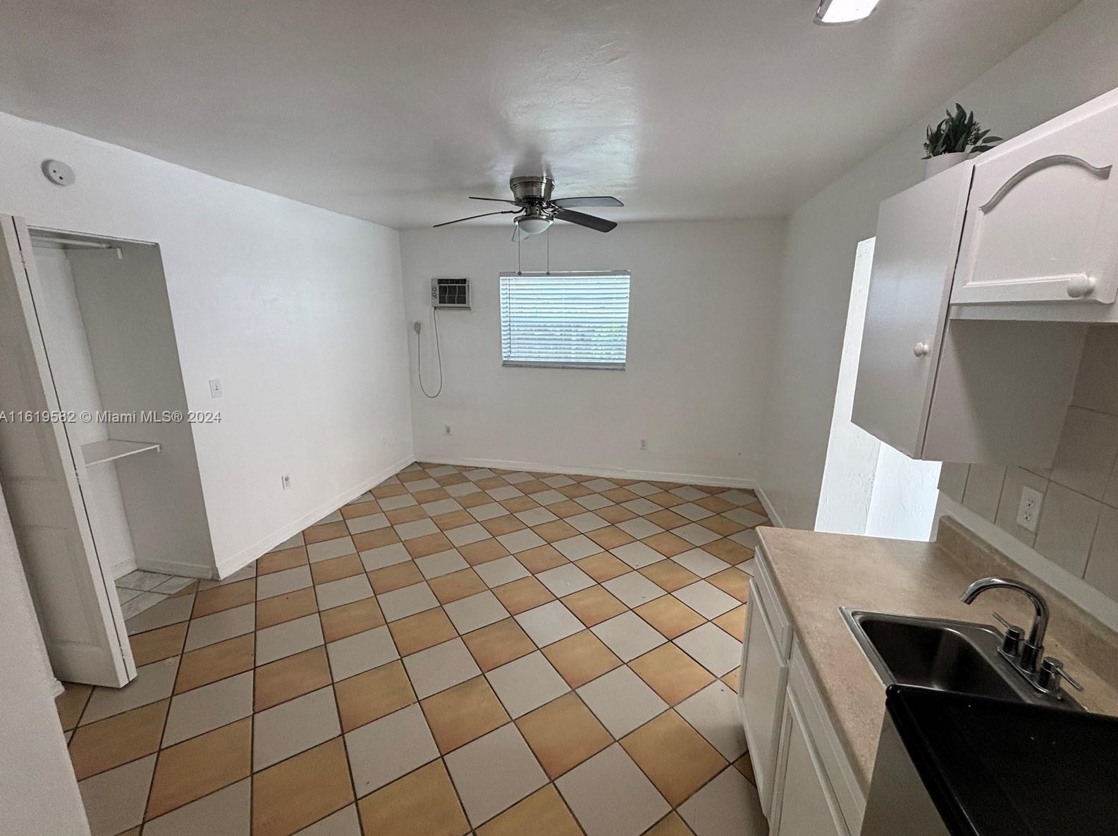 7841 Johnson St #123, Hollywood, FL 33024