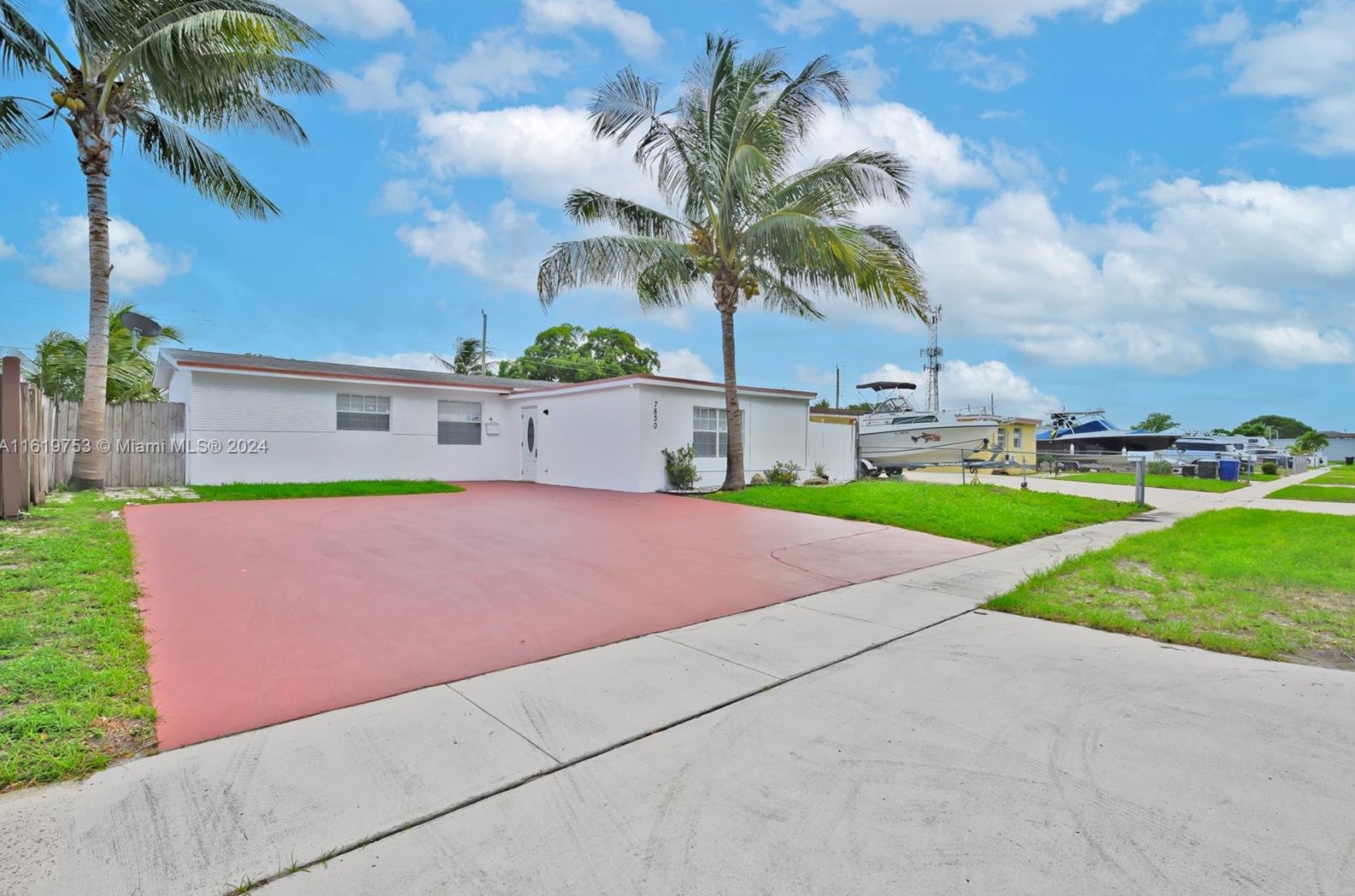 7830 Raleigh St, Hollywood, FL 33024