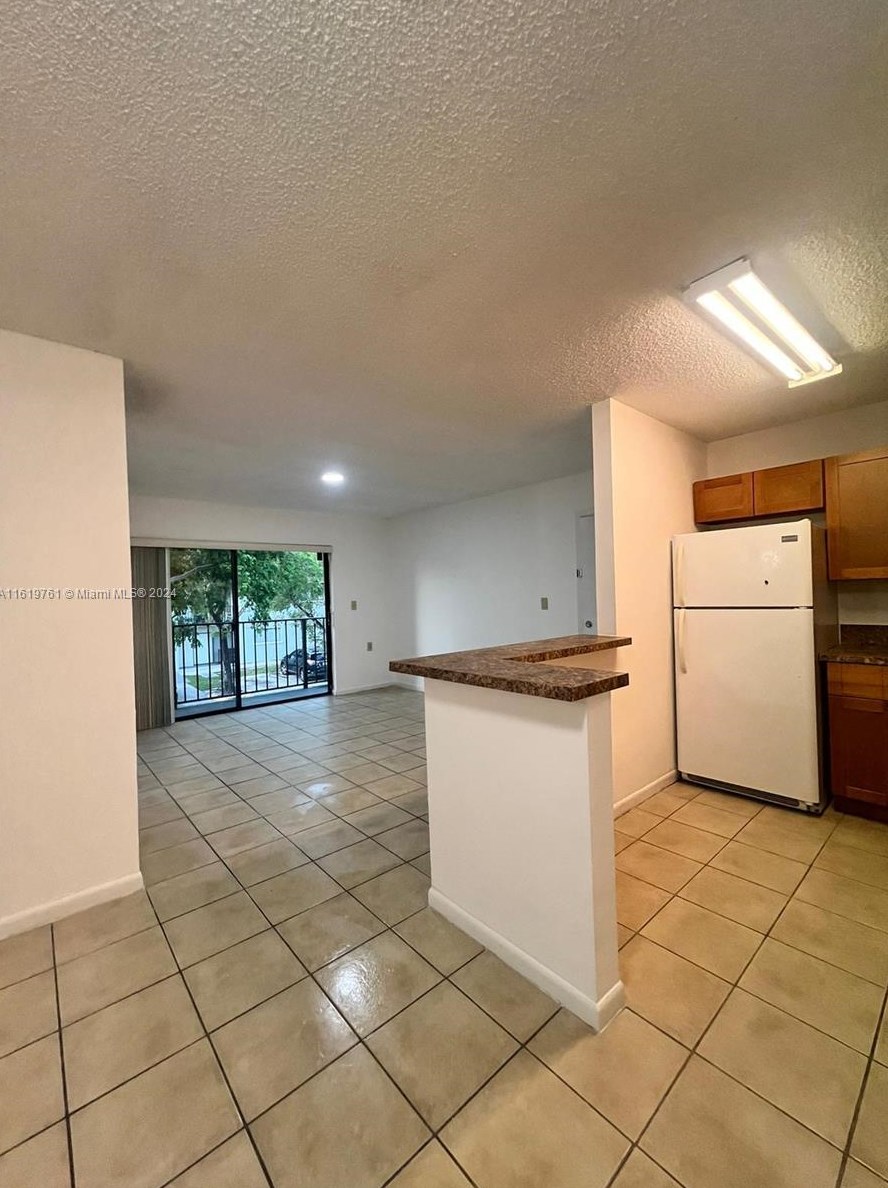 6975 179th St, Hialeah, FL 33015-5408