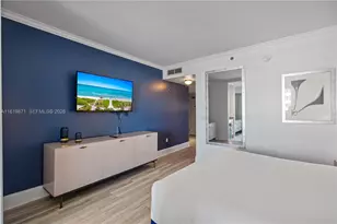 4401 Collins Ave, Miami Beach, FL 33140 - Photo 16